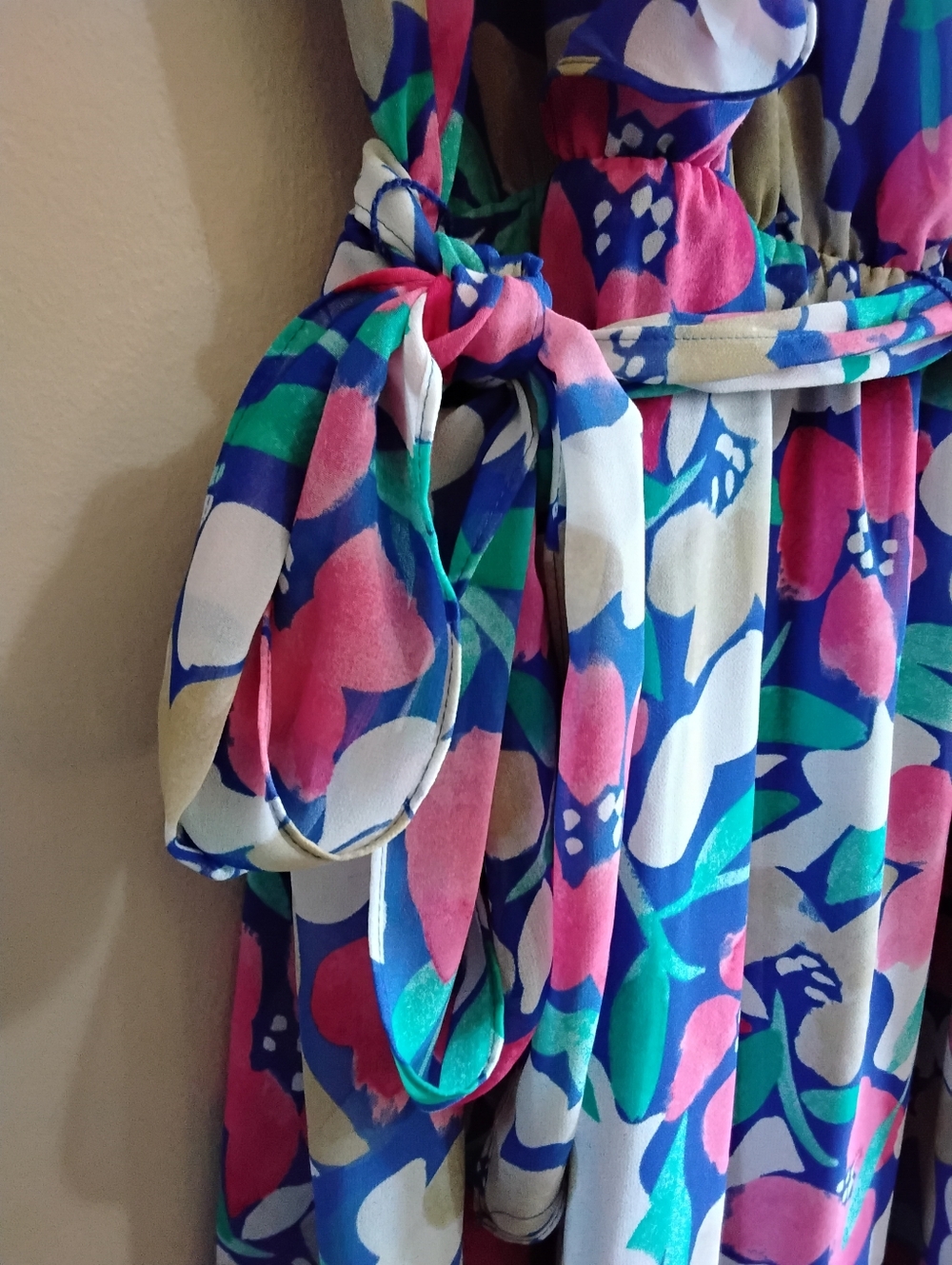 Calvin Klein Blue Floral Flutter Sleeve Dress with Tie Waist – Size 12 EUC - Picture 8 of 16